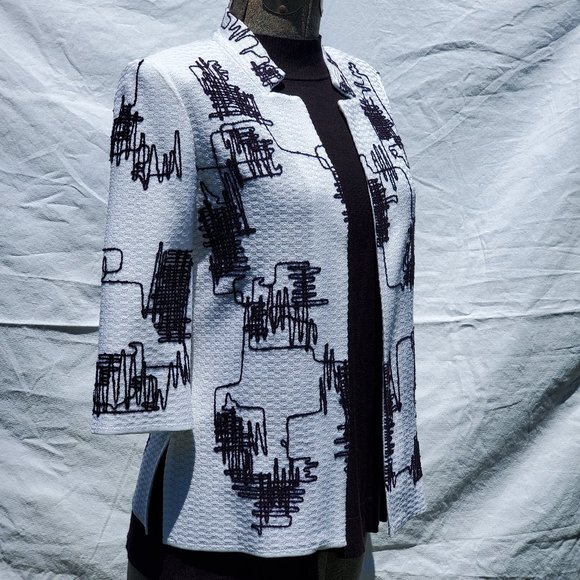 Ming Wang White Knit Jacket Black Embroidery - Picture 2 of 16